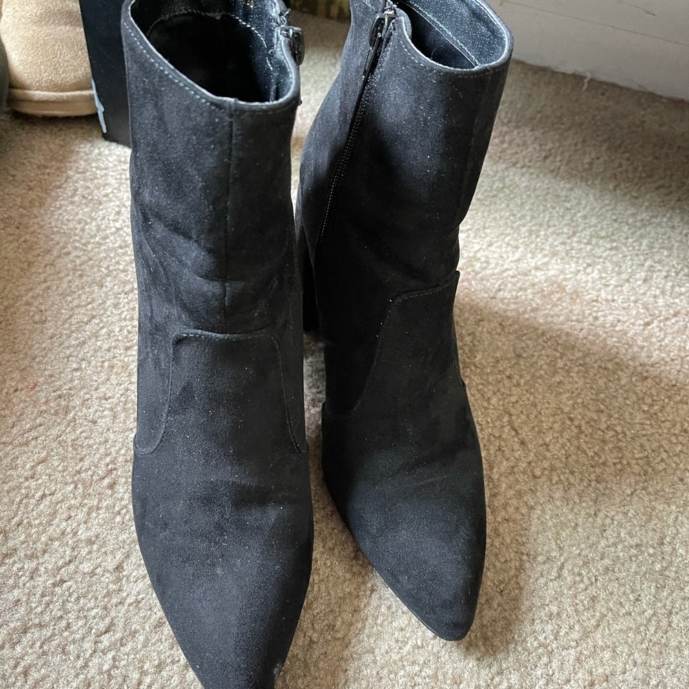 Boots - Picture 6 of 11